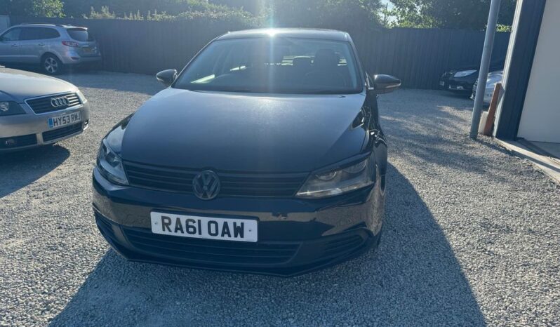 
								2011 Volkswagen  Jetta full									